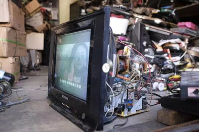 梁老板做成了大生意|正午視覺